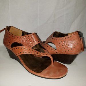 Nine West Wedge Flip Flops size 7.5